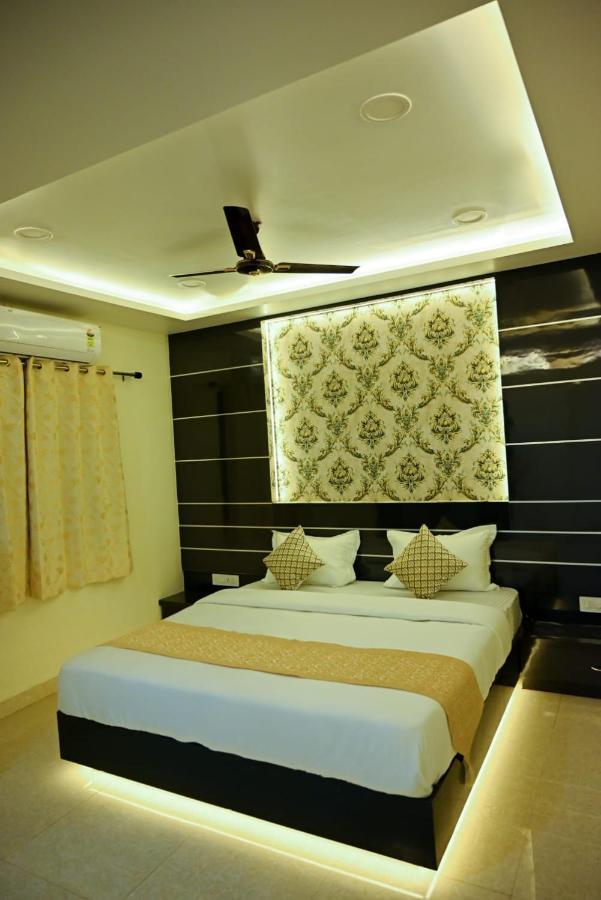 Hotel Golden Bliss Bhopál Kültér fotó