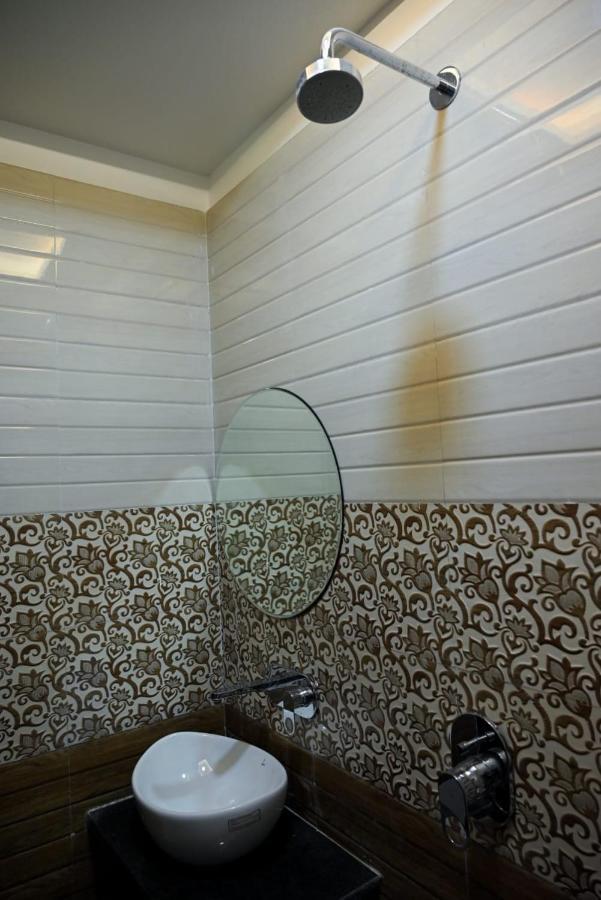 Hotel Golden Bliss Bhopál Kültér fotó