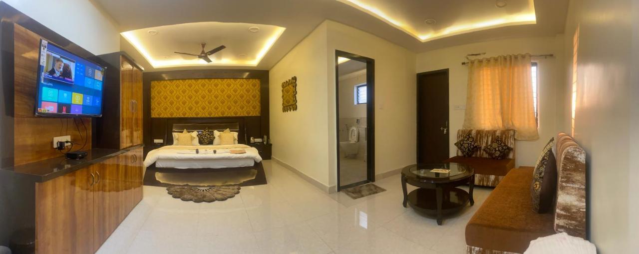 Hotel Golden Bliss Bhopál Kültér fotó