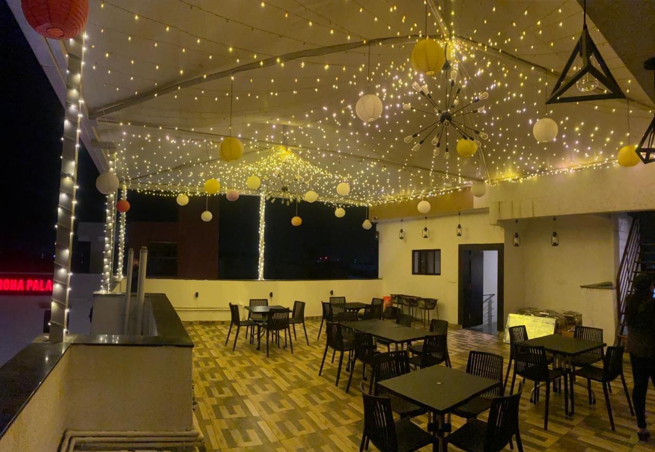 Hotel Golden Bliss Bhopál Kültér fotó