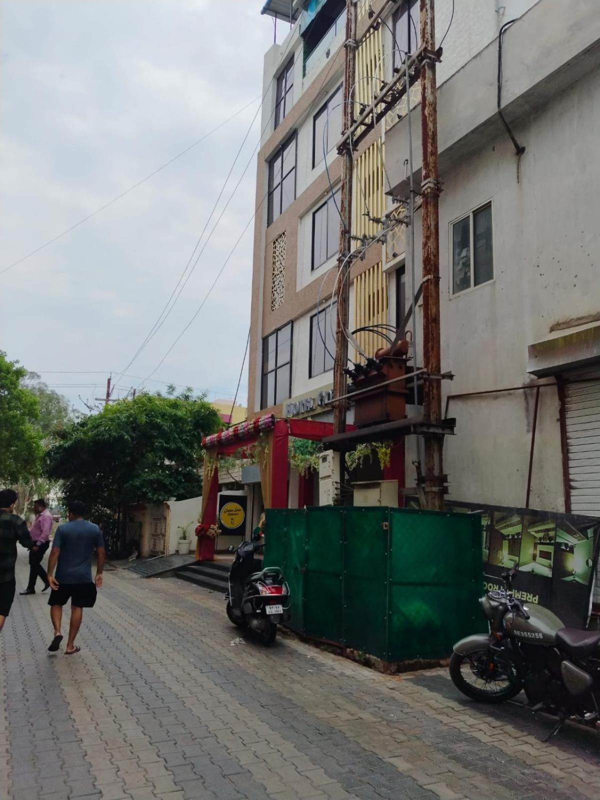 Hotel Golden Bliss Bhopál Kültér fotó