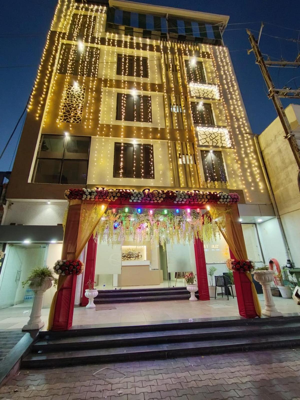 Hotel Golden Bliss Bhopál Kültér fotó